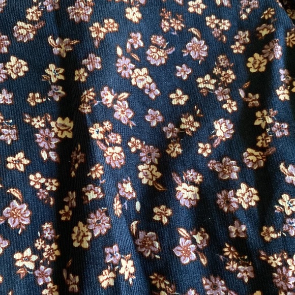COPPER KEY - NAVY BLUE FLORAL SKIRT - Picture 3 of 5